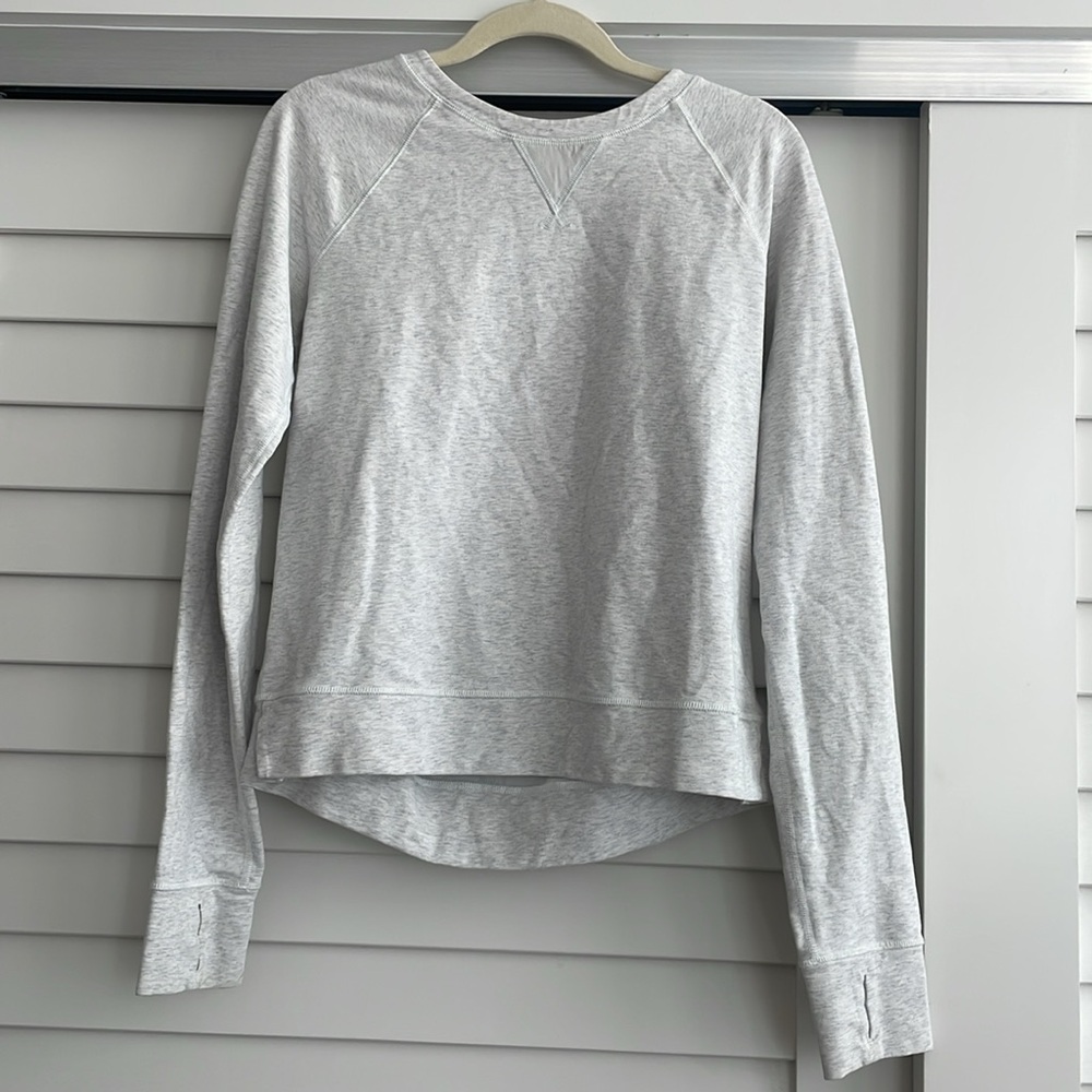 Lululemon gray crewneck  sweatsheet women size S